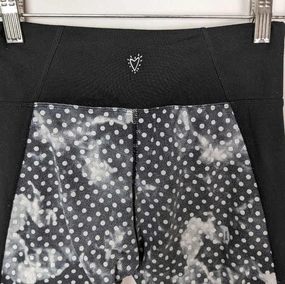 Betsy Johnson Performance Polkadot Rose Flower 7/8 Leggings High Rise Soft XS - Picture 4 of 5